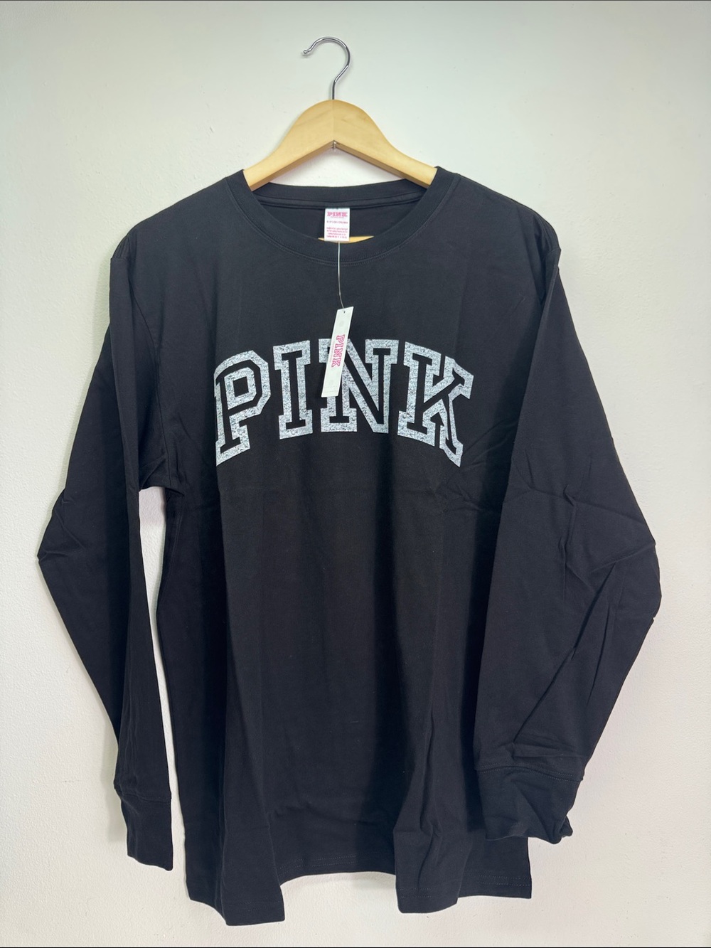 PINK Victoria's Secret Black Long Sleeve Logo Tee Sz Small NWT